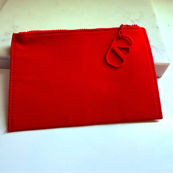 NWOT Valentino Logo Red Makeup Pouch - Picture 3 of 5